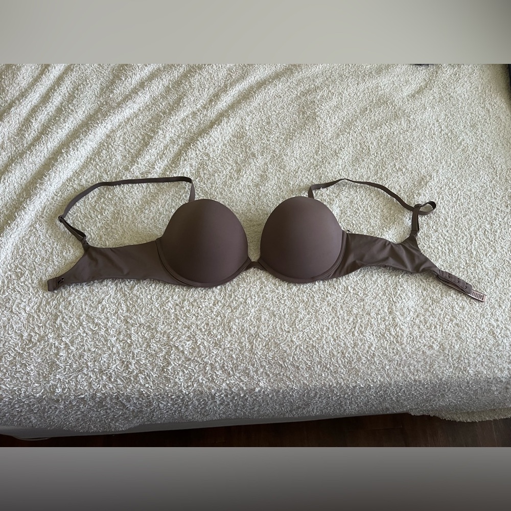VICTORIA SECRET BRA